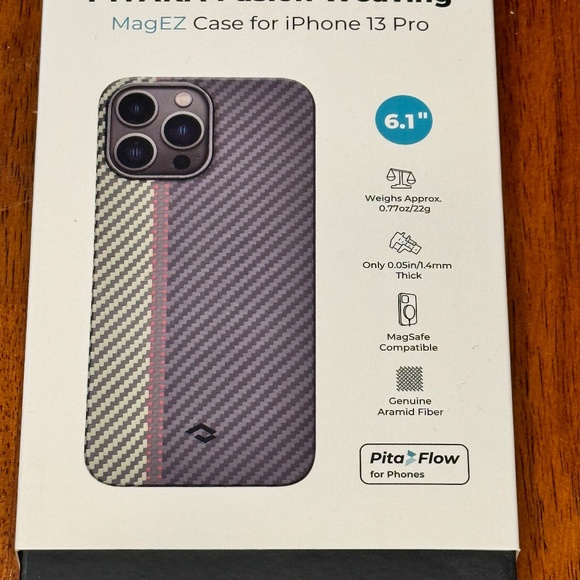 Pitaka Air Case iPhone 13 pro - Picture 2 of 3